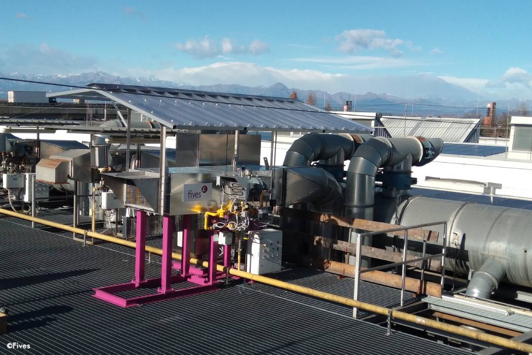 Saint-Gobain adotta la tecnologia di riscaldamento ibrida di Fives per accelerare la decarbonizzazione del suo stabilimento