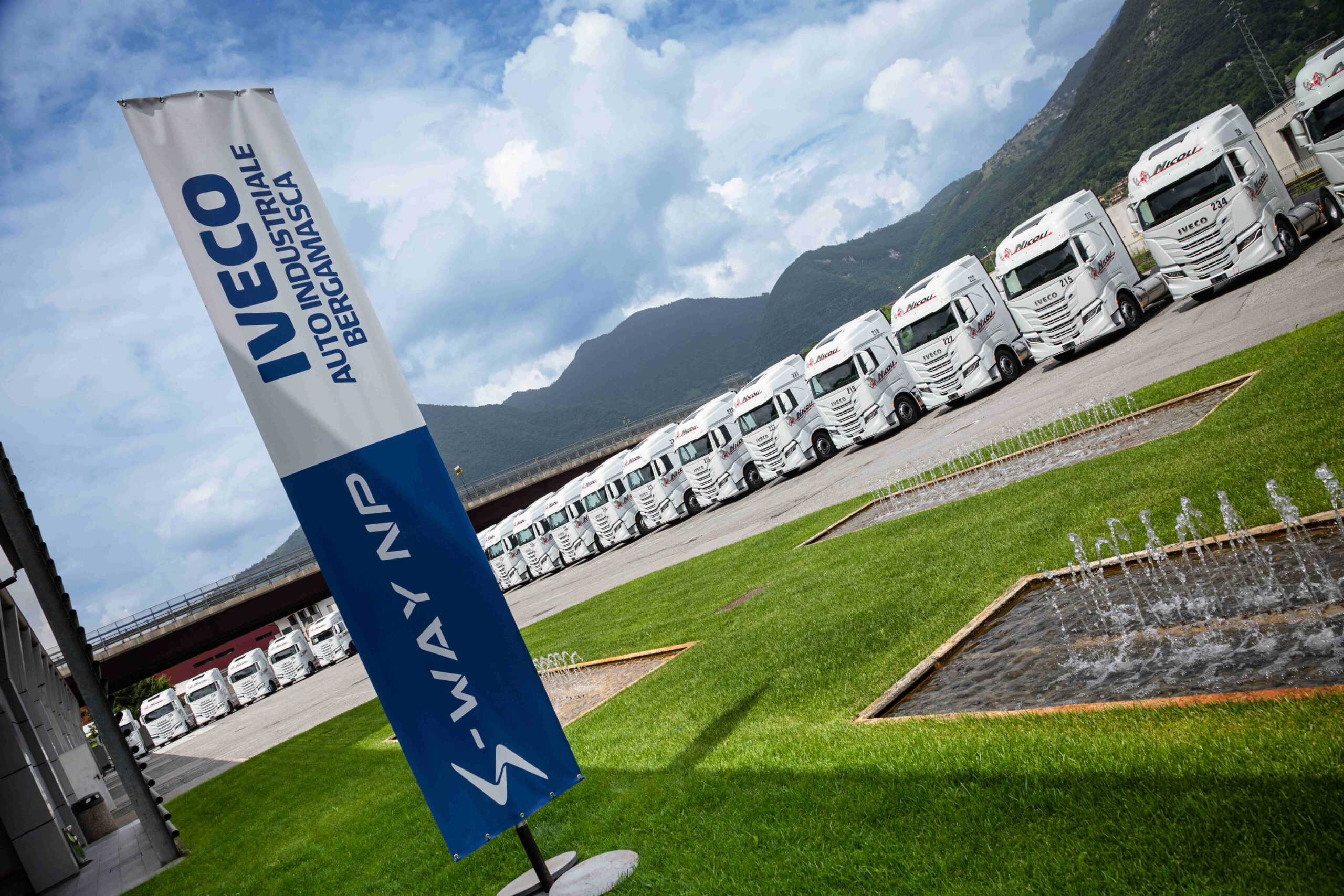 IVECO: Nicoli ritira i primi 30 veicoli di un ordine di 50 IVECO S-Way NP