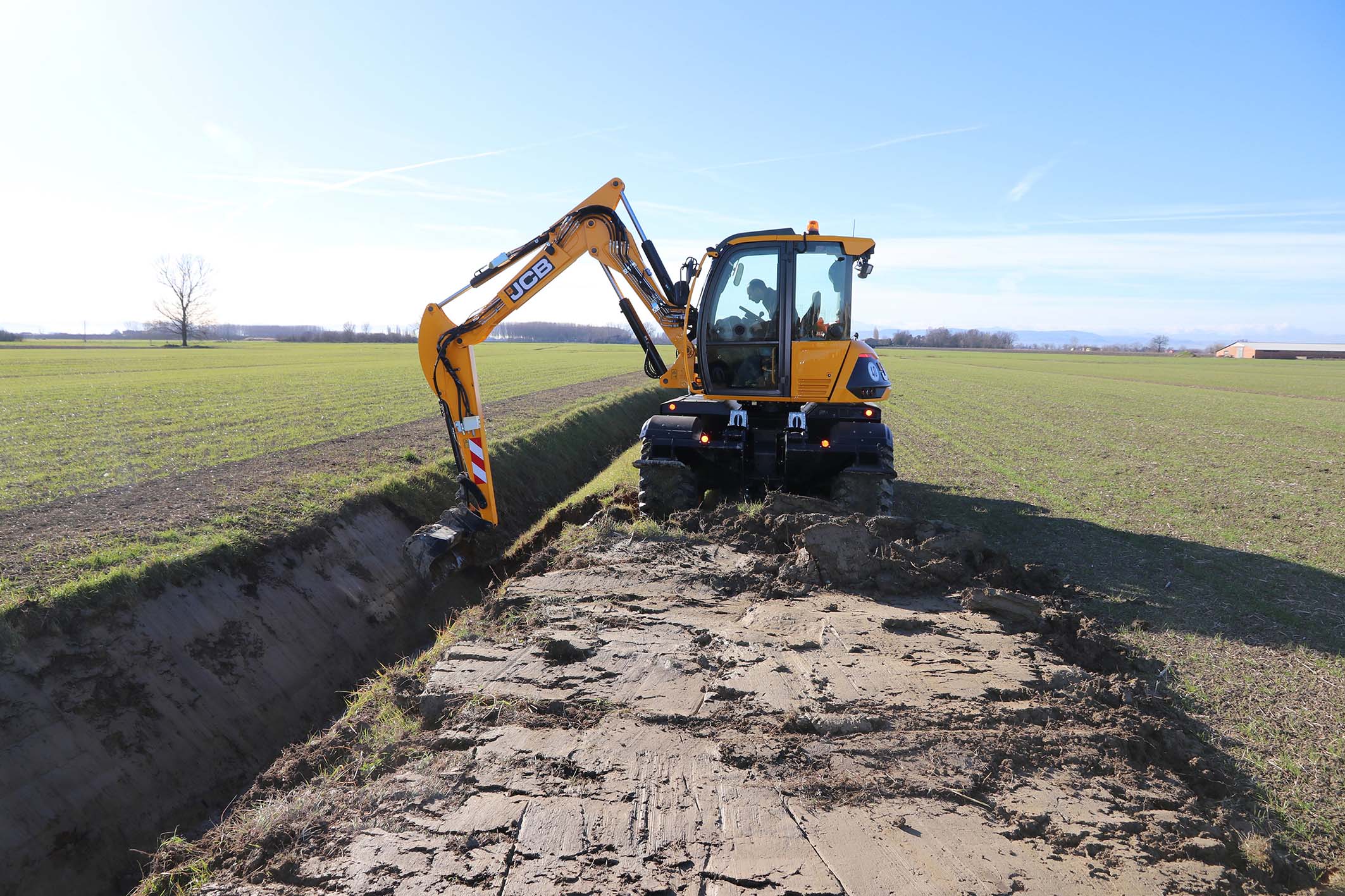 JCB Hydradig per il Consorzio della Bonifica Burana