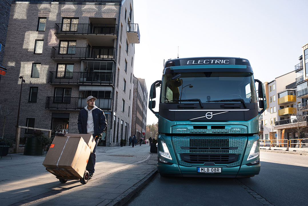 DHL e Volvo Trucks avviano una nuova collaborazione a zero emissioni con un ordine di 44 camion elettrici