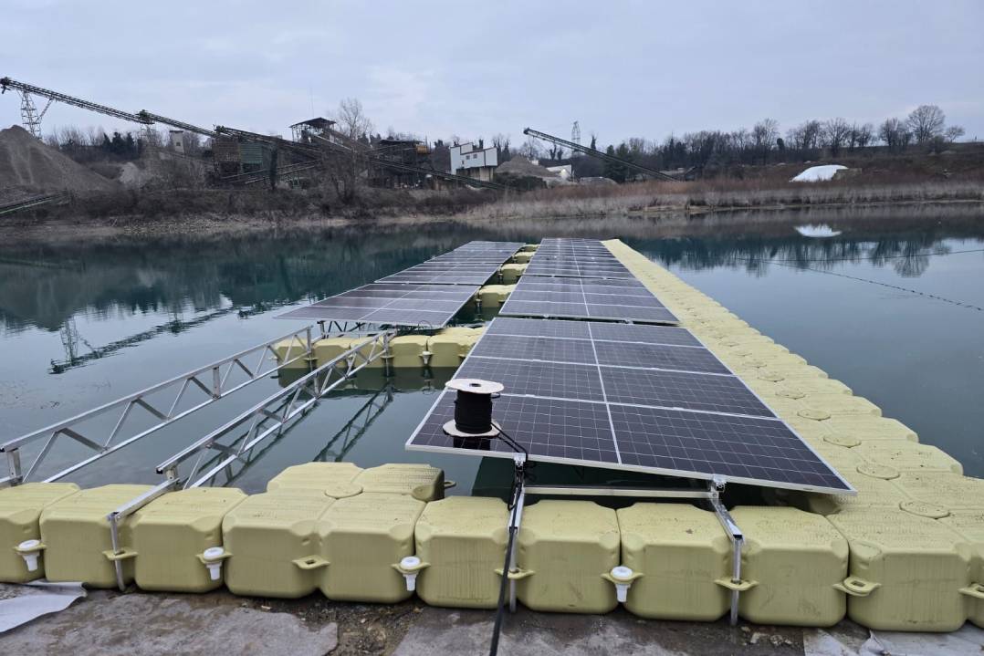 Iniziative nergetiche realizza uno dei primi impianti flottanti in Italia
