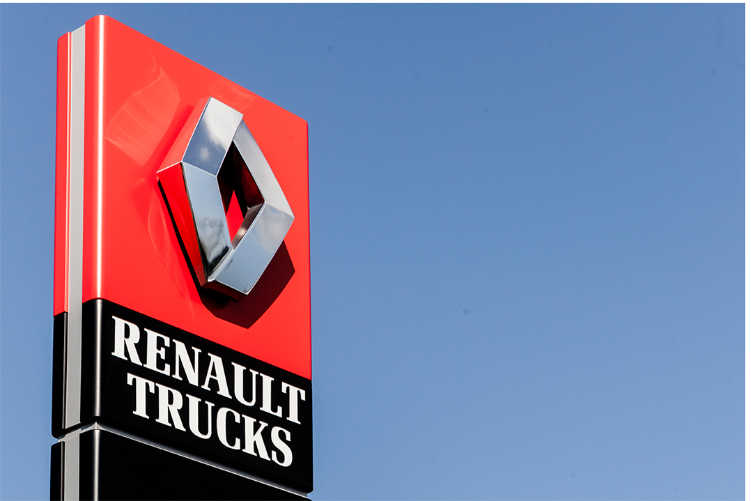Renault Trucks Italia apre il nuovo Truck Center a Milano