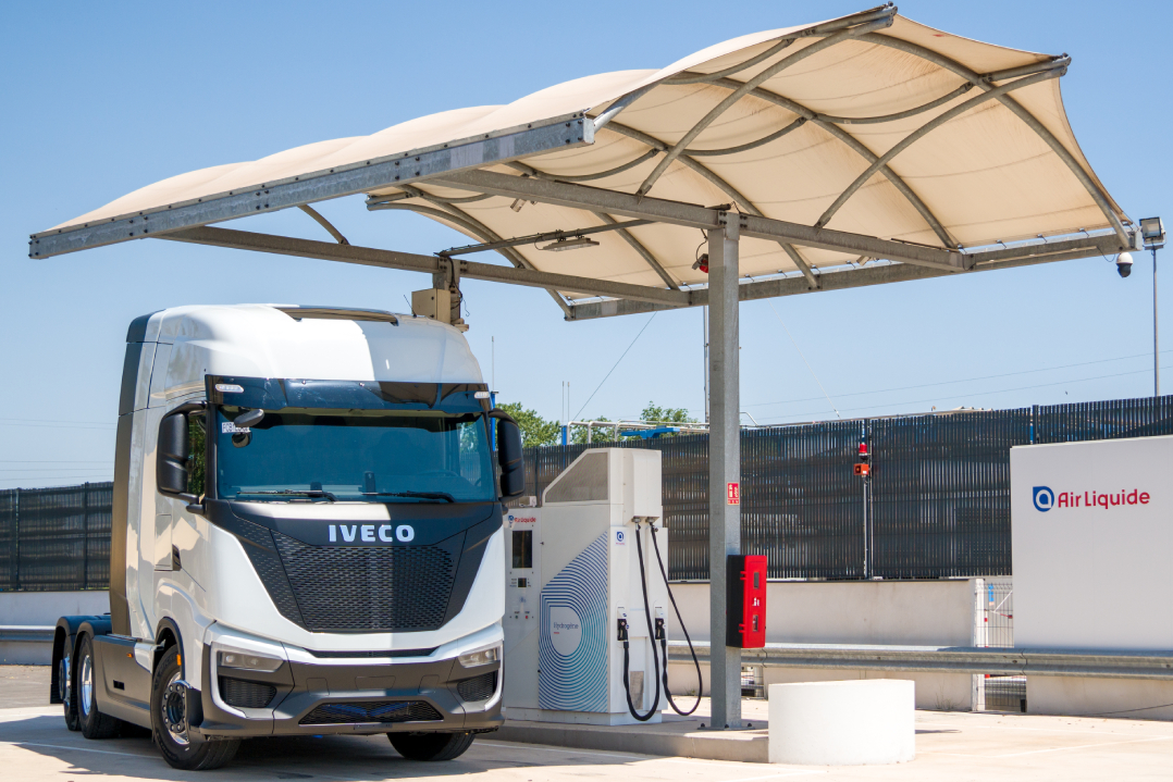 Air Liquide e Iveco Group ribadiscono il loro impegno per l’idrogeno all’inaugurazione della prima stazione di rifornimento