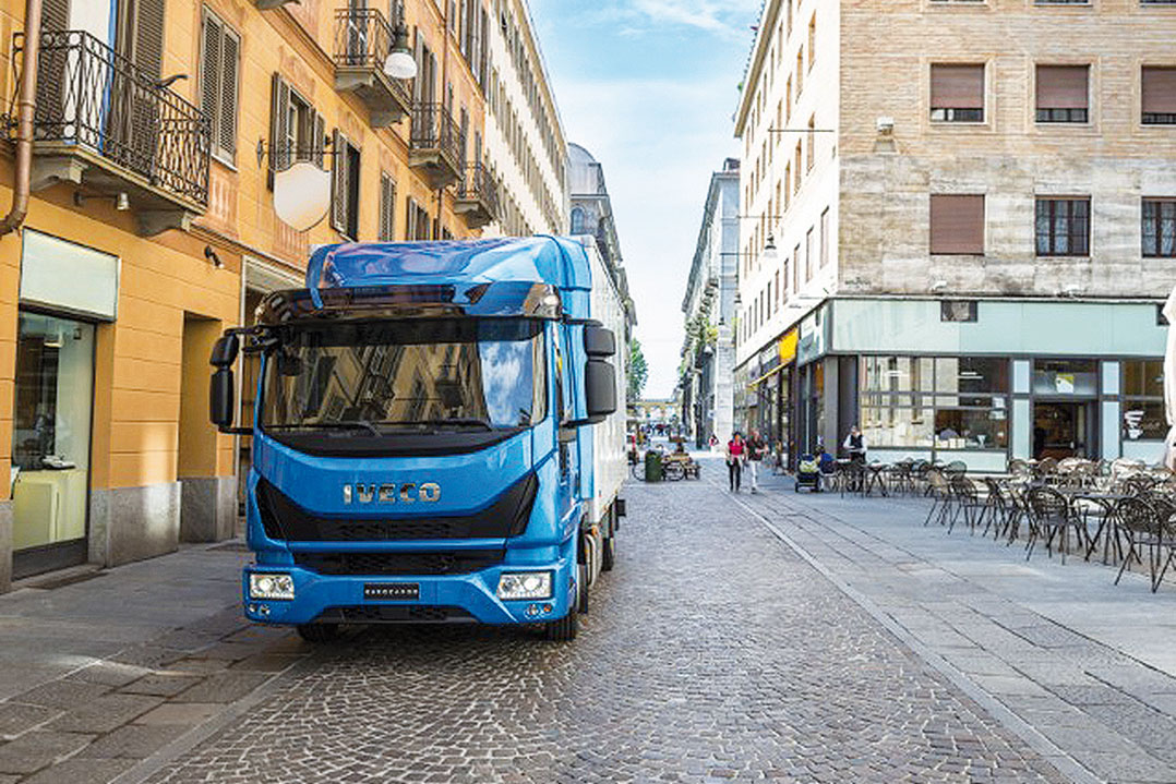 Iveco: nuovo Eurocargo, il camion che piace alla città