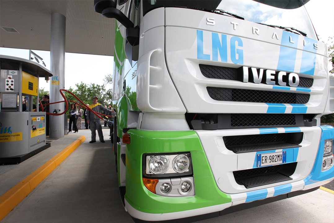 Iveco partecipa all’inaugurazione della stazione di rifornimento a LNG a Fiorenzuola D’Arda