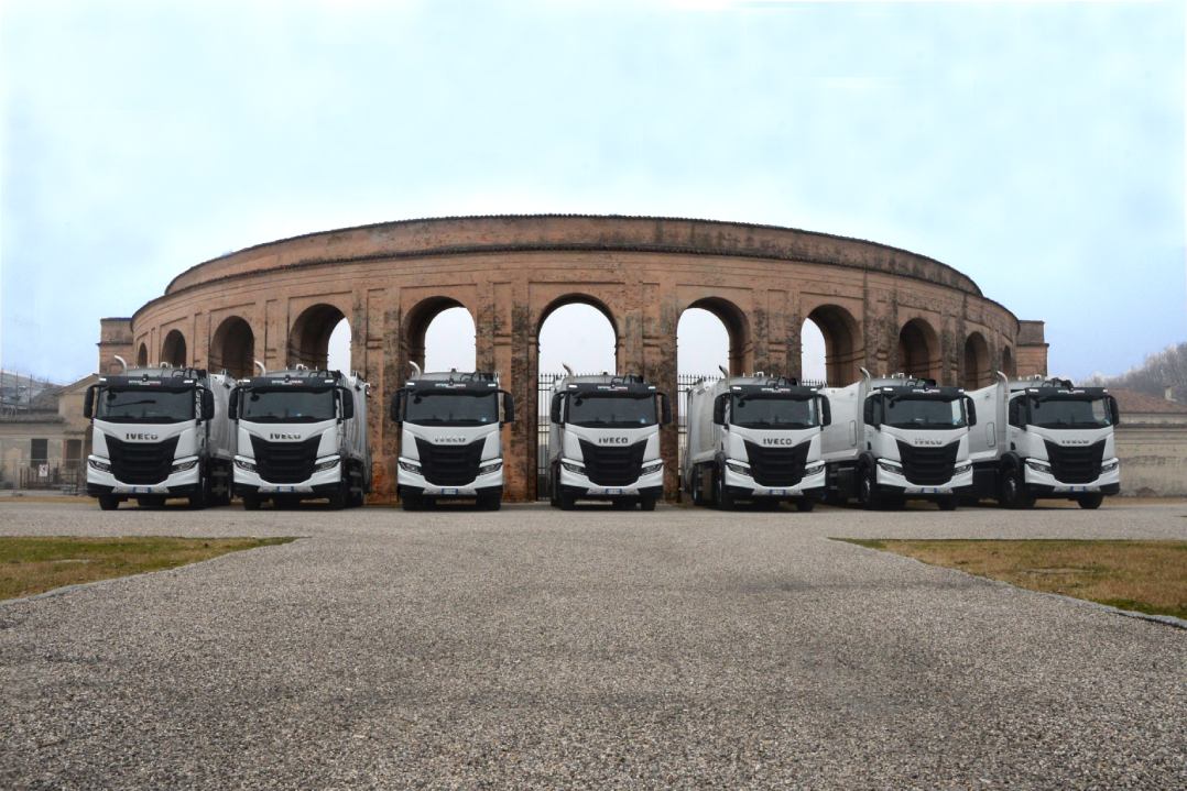 IVECO consegna sette S-Way CNG a Mantova Ambiente per i servizi di raccolta rifiuti del territorio