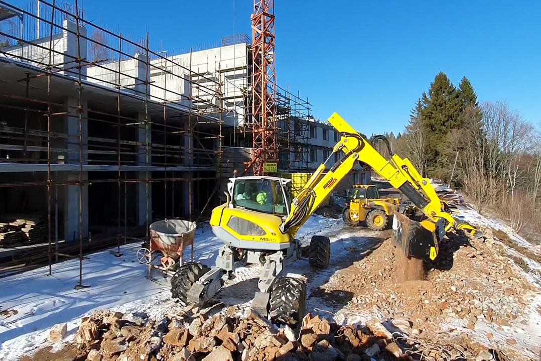 Quali materiali può lavorare la benna MB-HDS? Viaggio nei cantieri