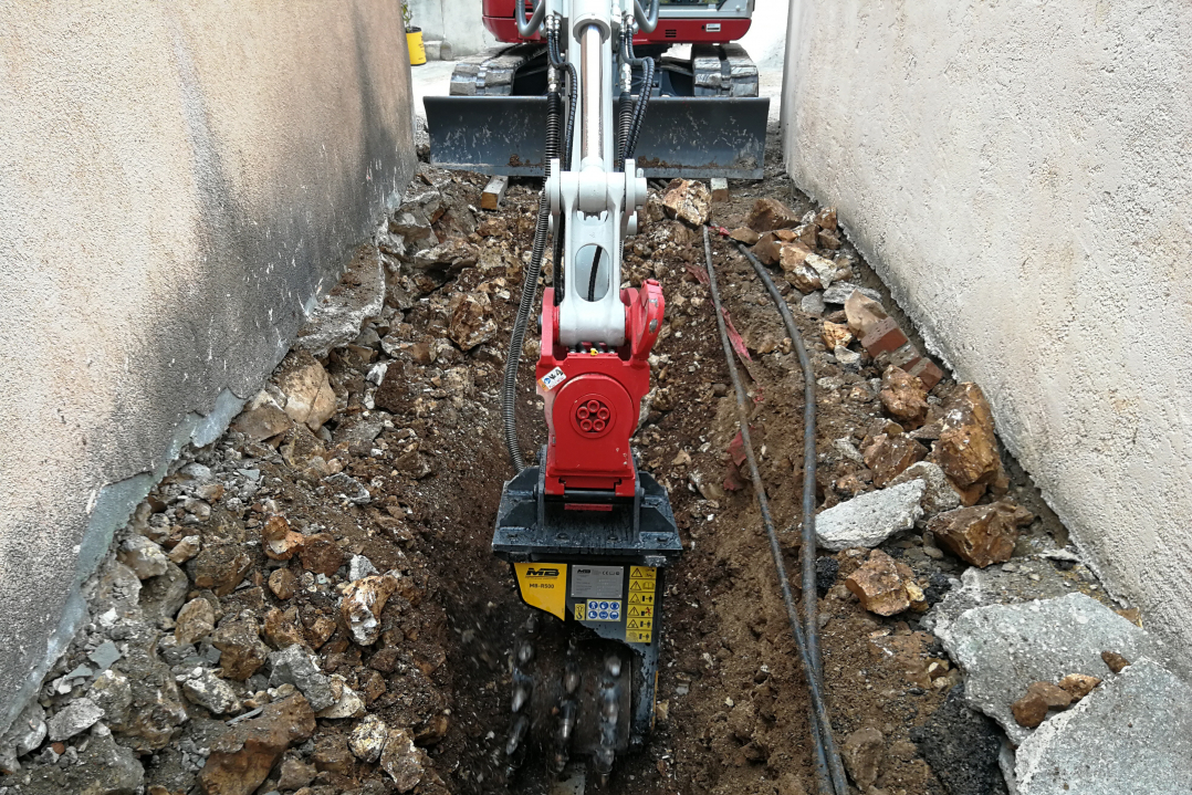 A spasso per le viuzze strette e anguste con la fresa MB Crusher