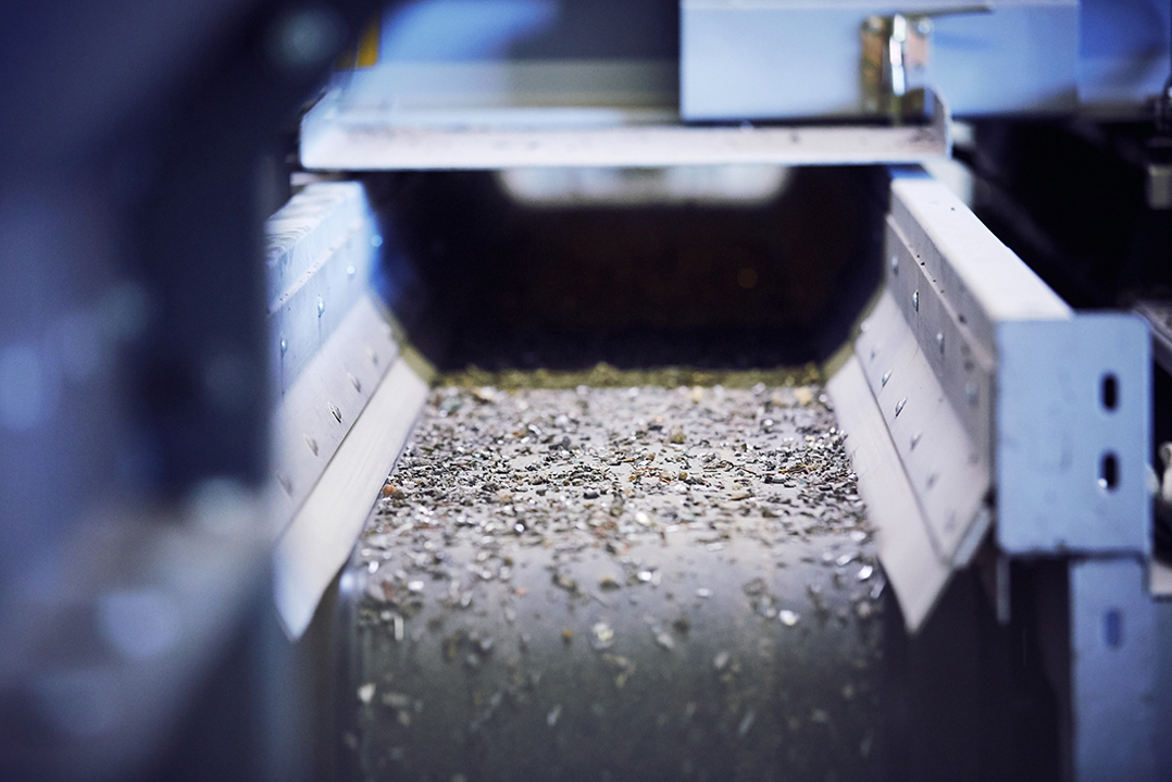 Tomra lancia la nuova X-Tract X6 Fines, in grado di selezionare frazioni metalliche di dimensioni sempre minori