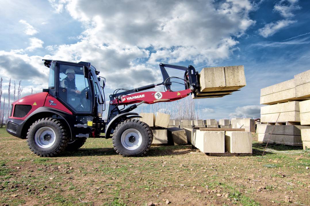Piccole macchine, grandi capacità: Yanmar CE lancia le sue pale gommate più piccole V7 e V7-HW