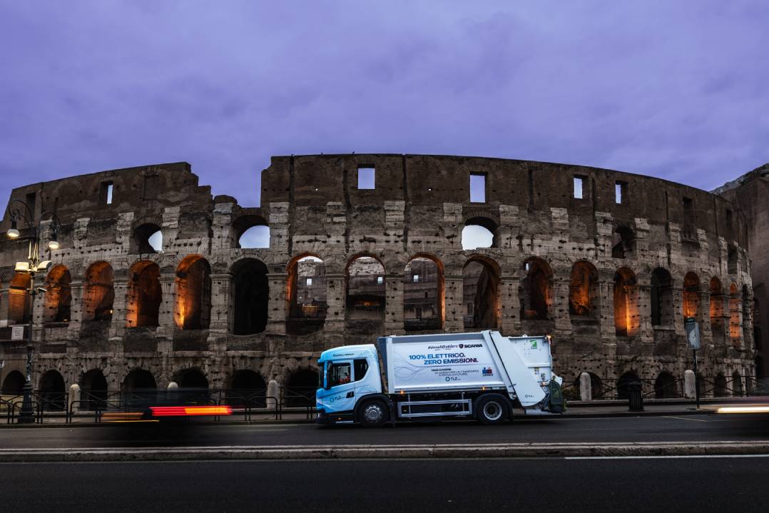 Ecomondo 2025: Scania motore del cambiamento per un sistema di trasporto decarbonizzato