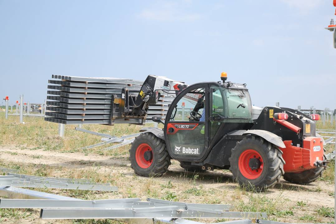 I mezzi Bobcat protagonisti nella costruzione di uno dei più grandi impianti agro-fotovoltaici d’Italia