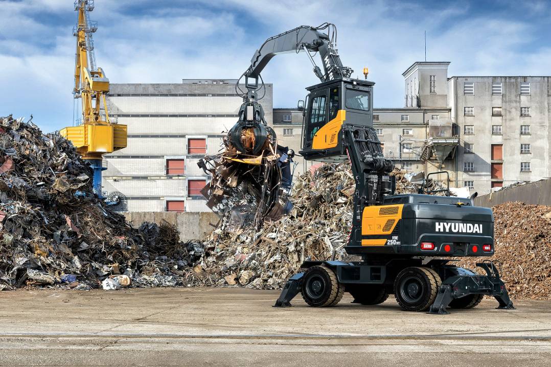 Il nuovo movimentatore di materiali Hyundai in mostra a Ecomondo
