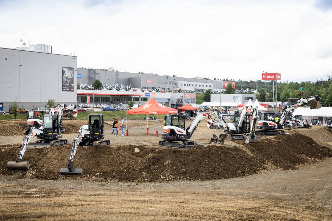 Bobcat Demo Days 2025: prova sul campo per la nuova generazione di miniescavatori