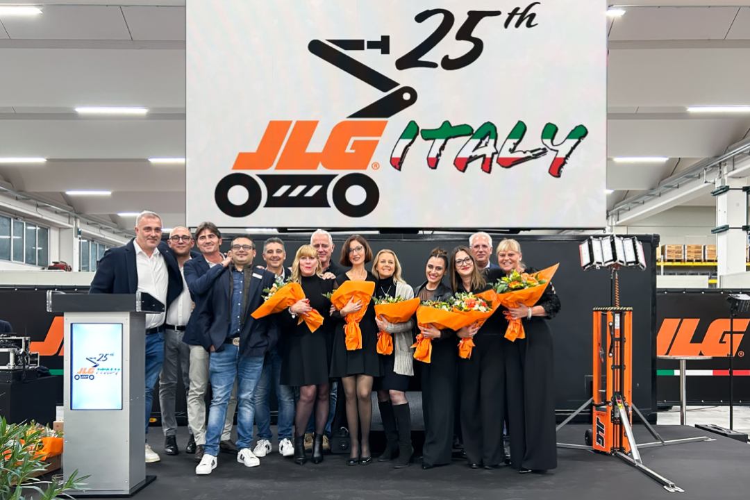 JLG celebra 25 anni di innovazione e crescita