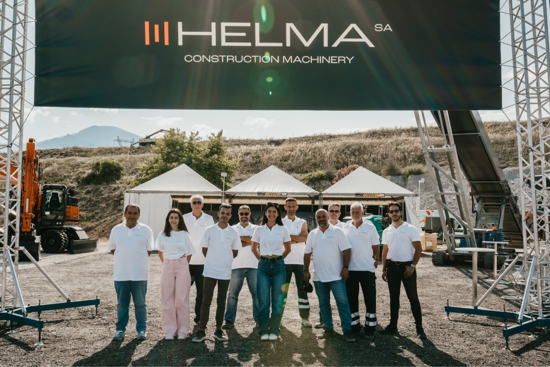 Hitachi Construction Machinery (Europe) NV celebra le partnership di lunga durata con i propri concessionari