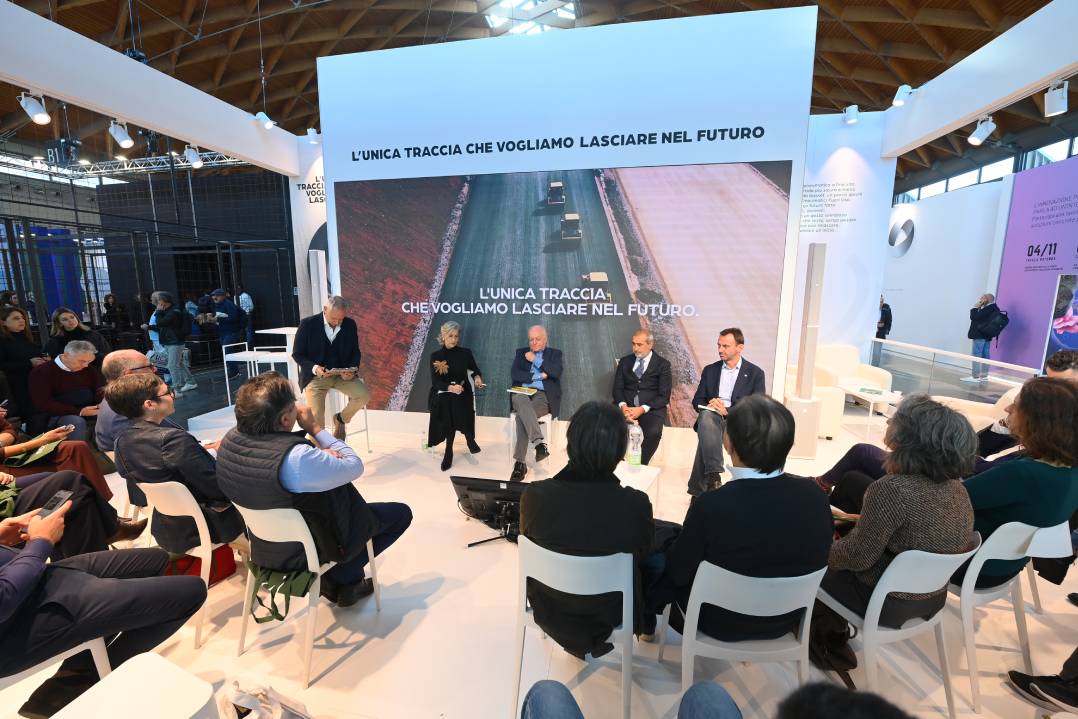 A Ecomondo Ecopneus presenta il doppio sguardo di P.A e cittadini