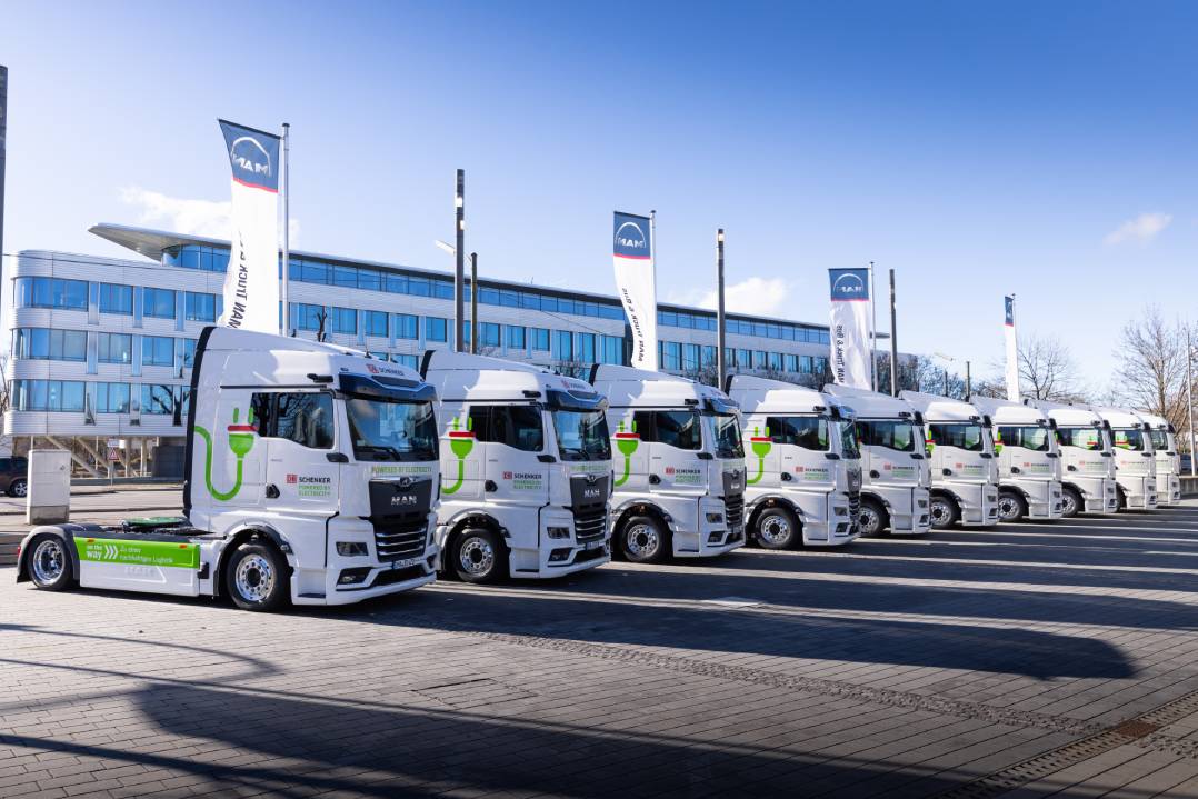DB Schenker mette in servizio i primi 10 eTruck MAN su un totale di 150