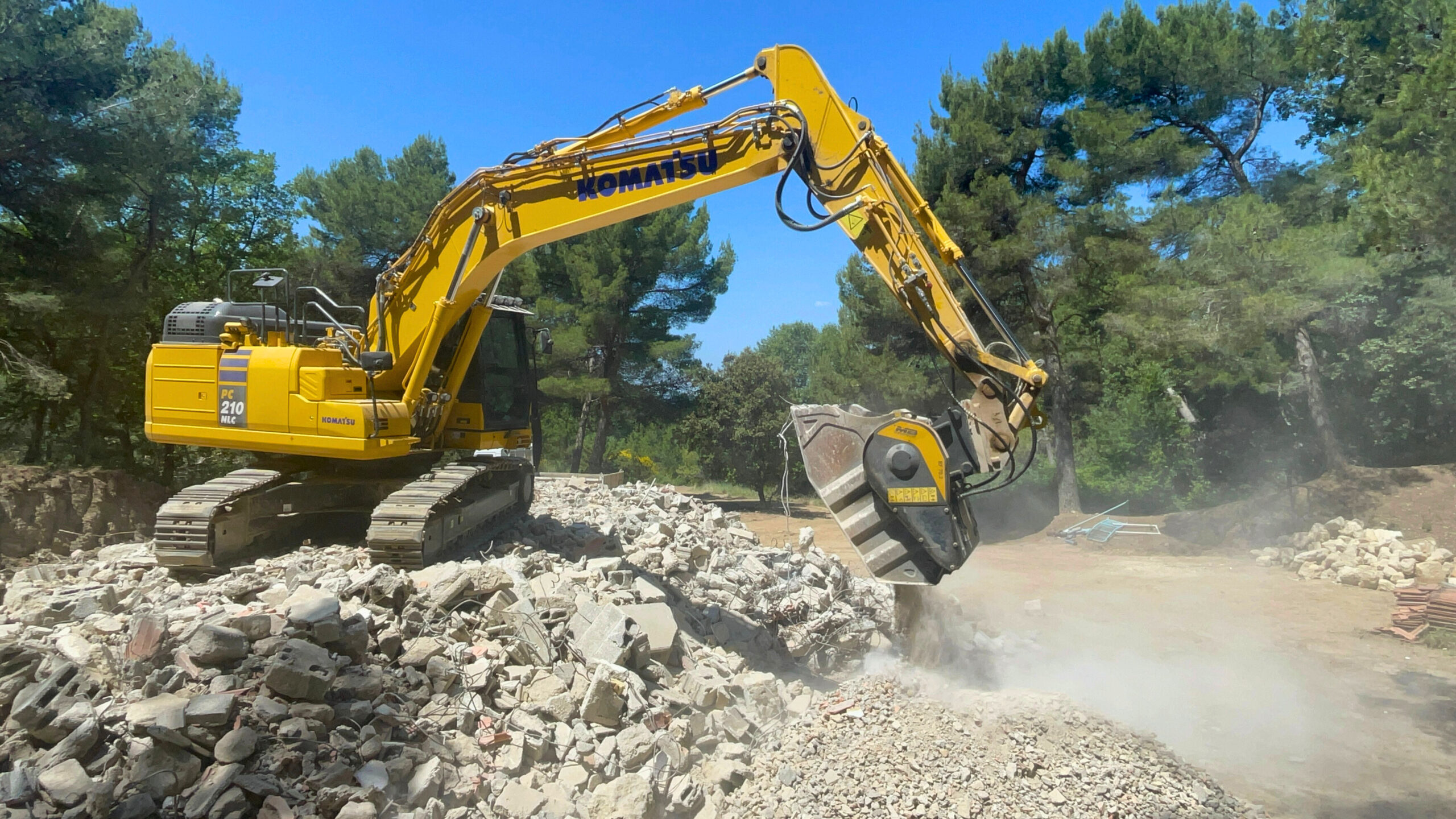 Cantieri che “spaccano”: le demolizioni più interessanti del 2025 firmate MB Crusher
